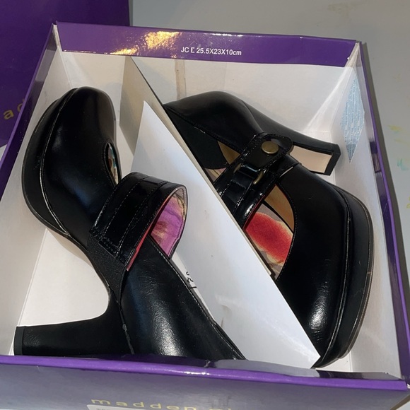 Madden Girl Glossy Black Mary Jane Shoes sz 7.5 - Picture 6 of 7